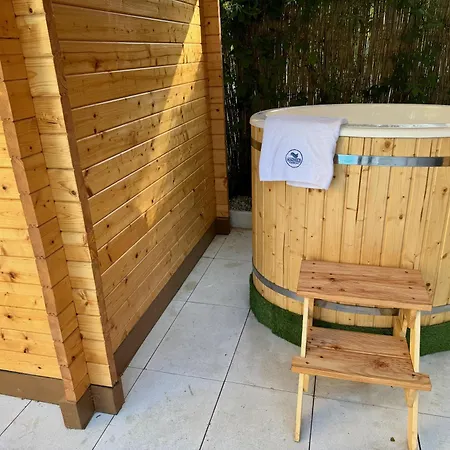 Magnolie 3* פוביירובו