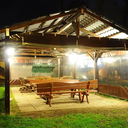 Magnolie 住宿加早餐酒店 波别罗沃